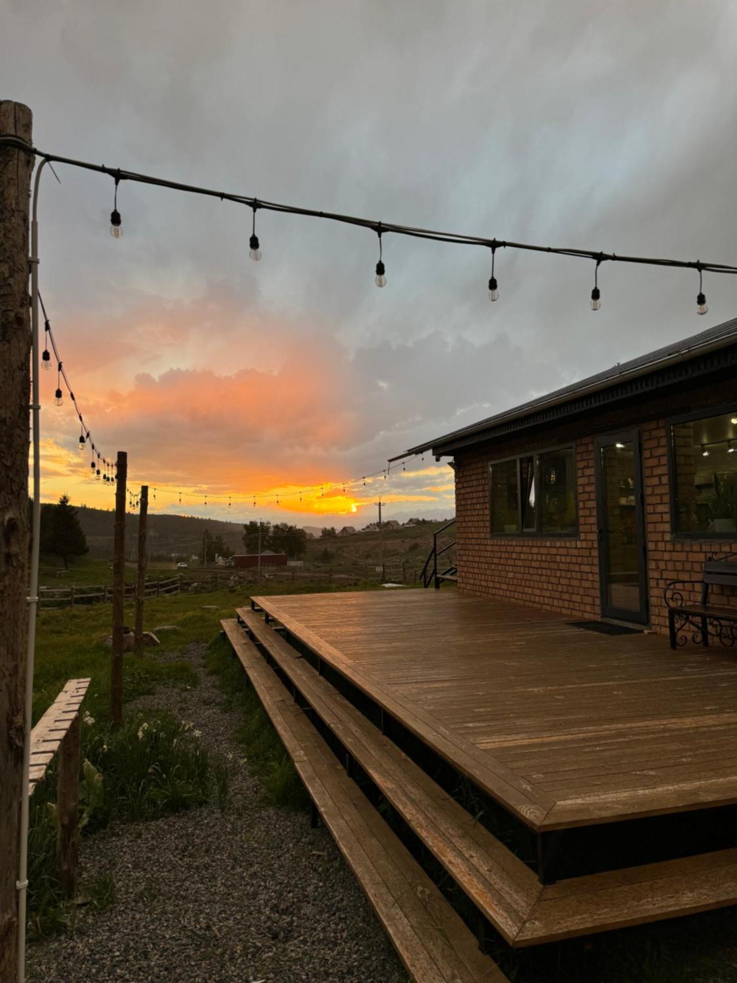 Mine Hostel Dzhergalan Jyrgalan Kültér fotó