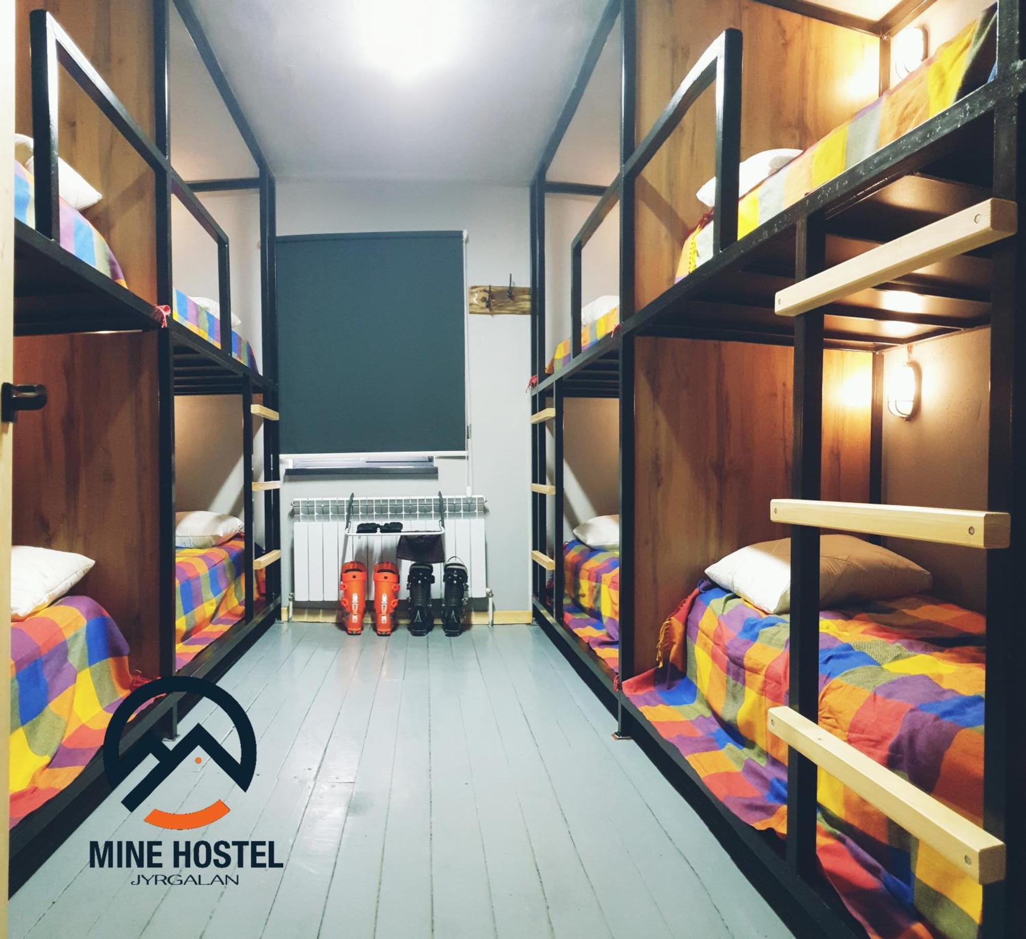 Mine Hostel Dzhergalan Jyrgalan Kültér fotó