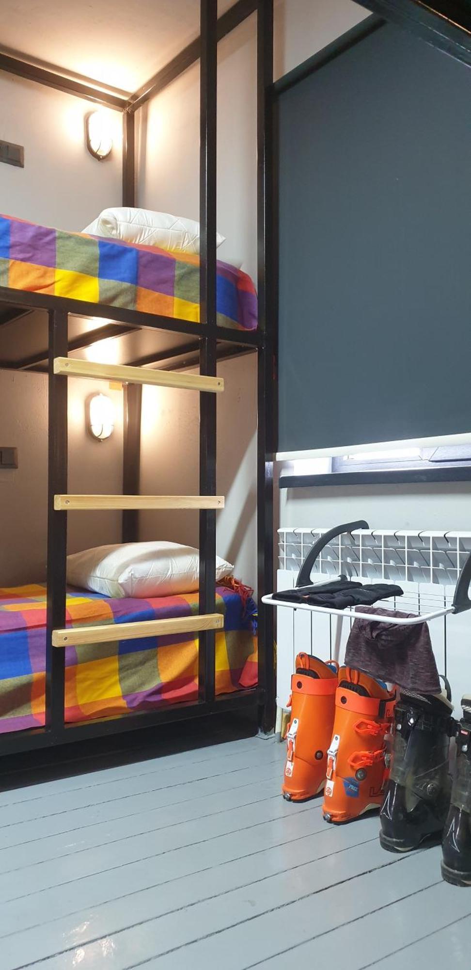 Mine Hostel Dzhergalan Jyrgalan Kültér fotó
