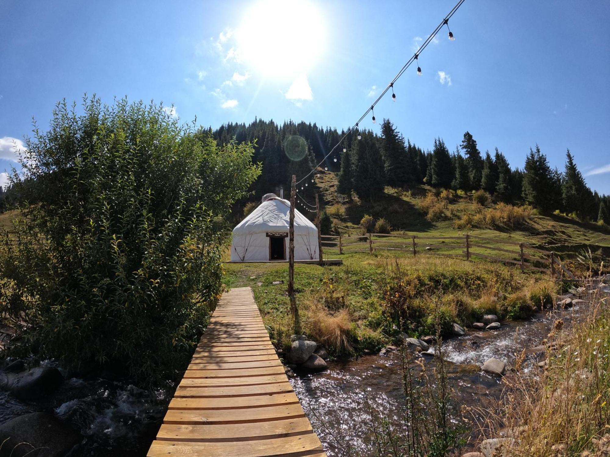 Mine Hostel Dzhergalan Jyrgalan Kültér fotó