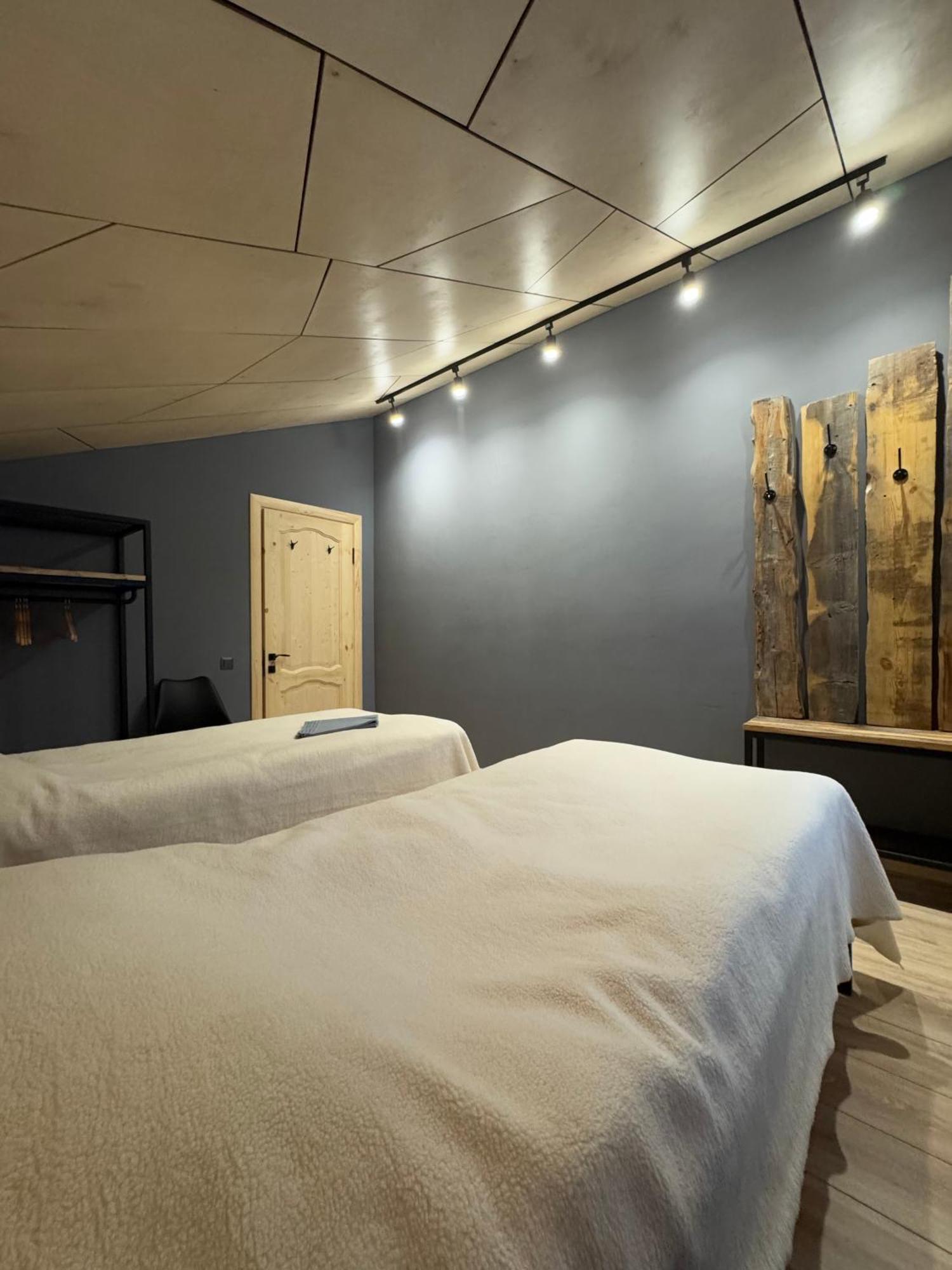 Mine Hostel Dzhergalan Jyrgalan Kültér fotó